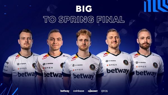 风暴英雄嘉年华后李日强谈游戏行业的爆发式增长